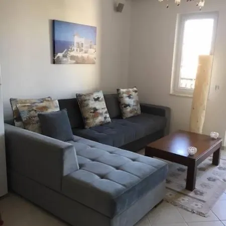 Appartement Calis Beach, Venice B9 Apartment