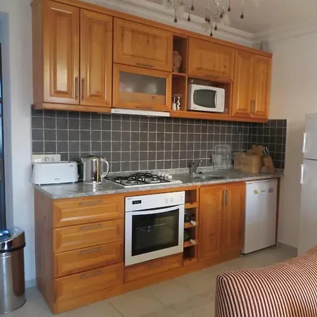 Appartement Calis Beach, Venice B9 Apartment